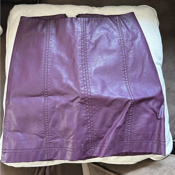Free people modern femme vegan leather mini skirt size 0 - Picture 2 of 4